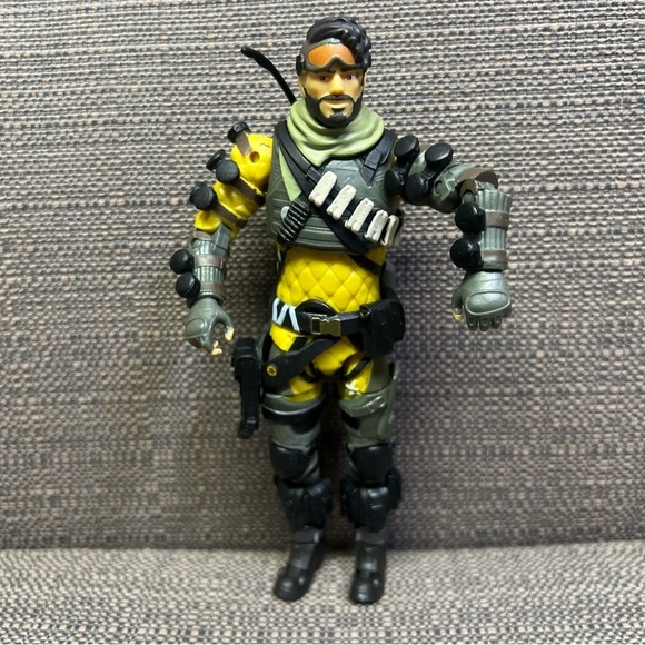 apex legends Mirage 6-Inch Collectible Action Figure Loose - Picture 4 of 4